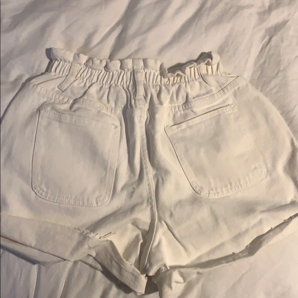 Princess Polly paper bag shorts - Picture 4 of 4